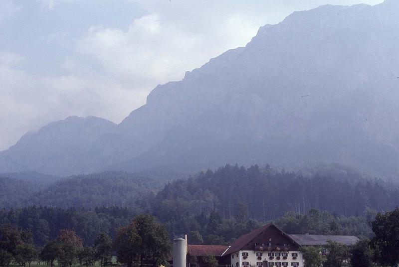 RWT 0397 389-02 Austria.jpg